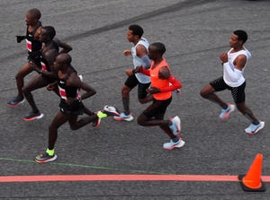 Eliud Kipchoge reto Ineos 1:59: disposición de las liebres