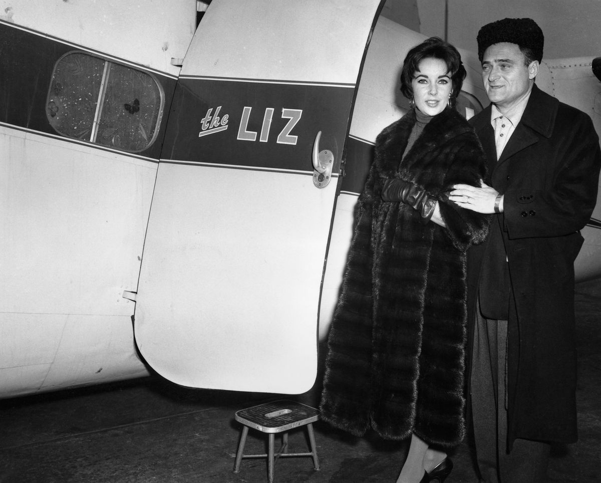 Inside the Plane Crash That Changed Kirk Douglas and Elizabeth Taylor’s Lives