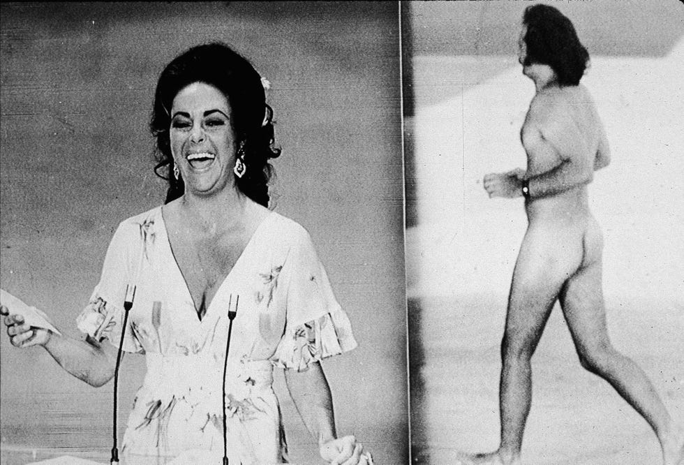 Elizabeth Taylor Oscars Streaker