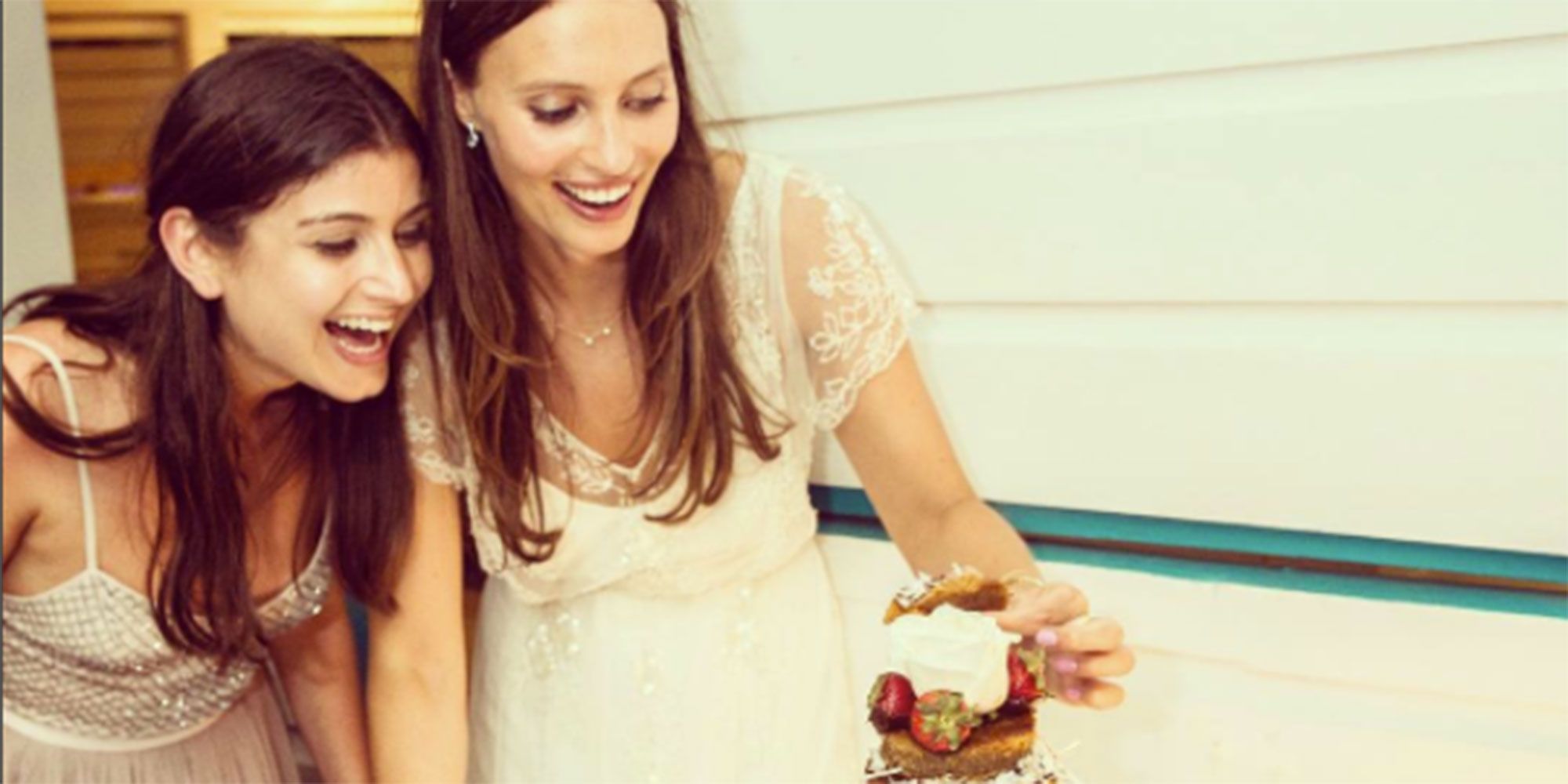 Deliciously Ella criticised for highly toxic wedding cake flowers