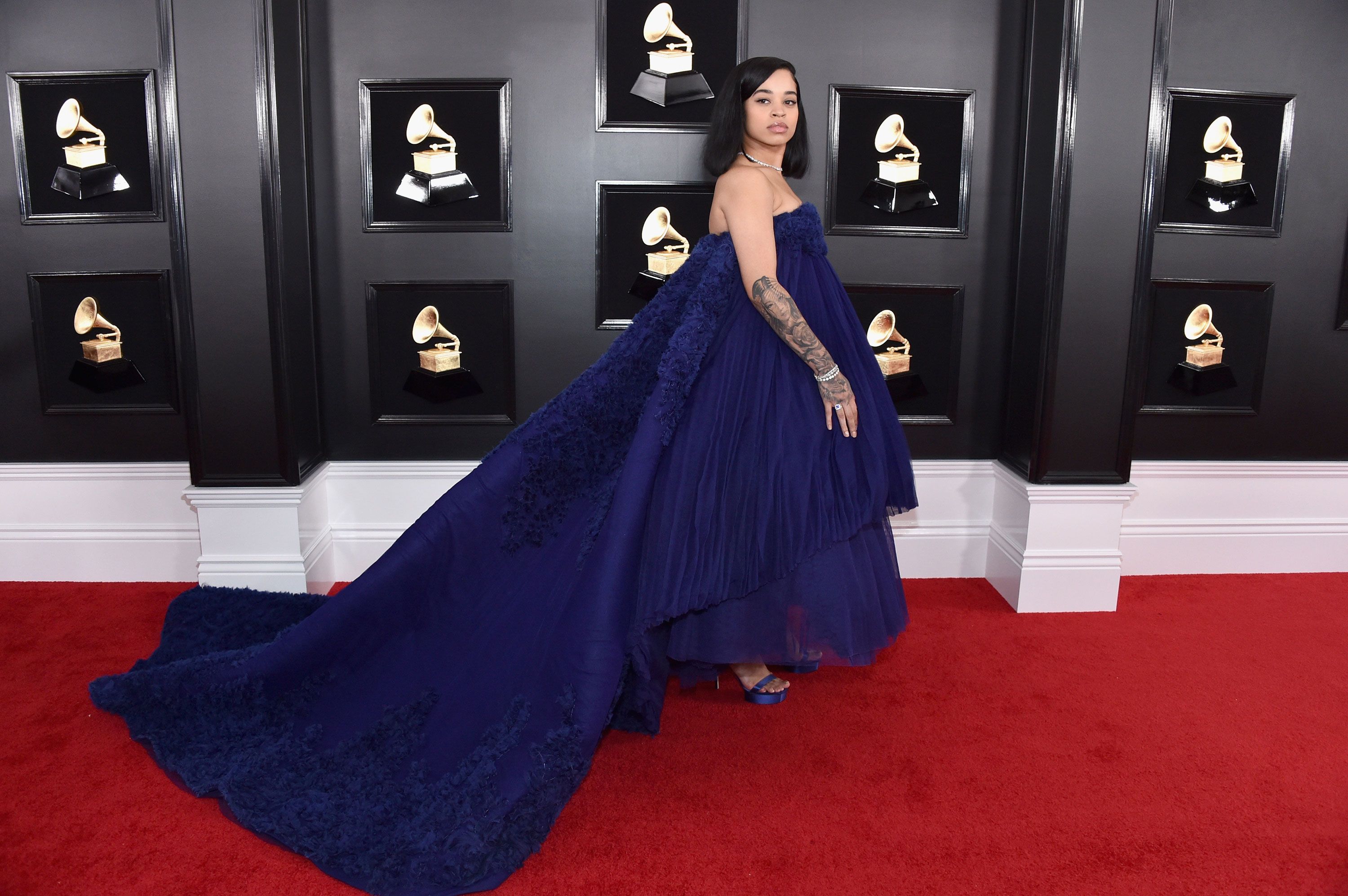 Grammys 2019 red carpet dresses hotsell