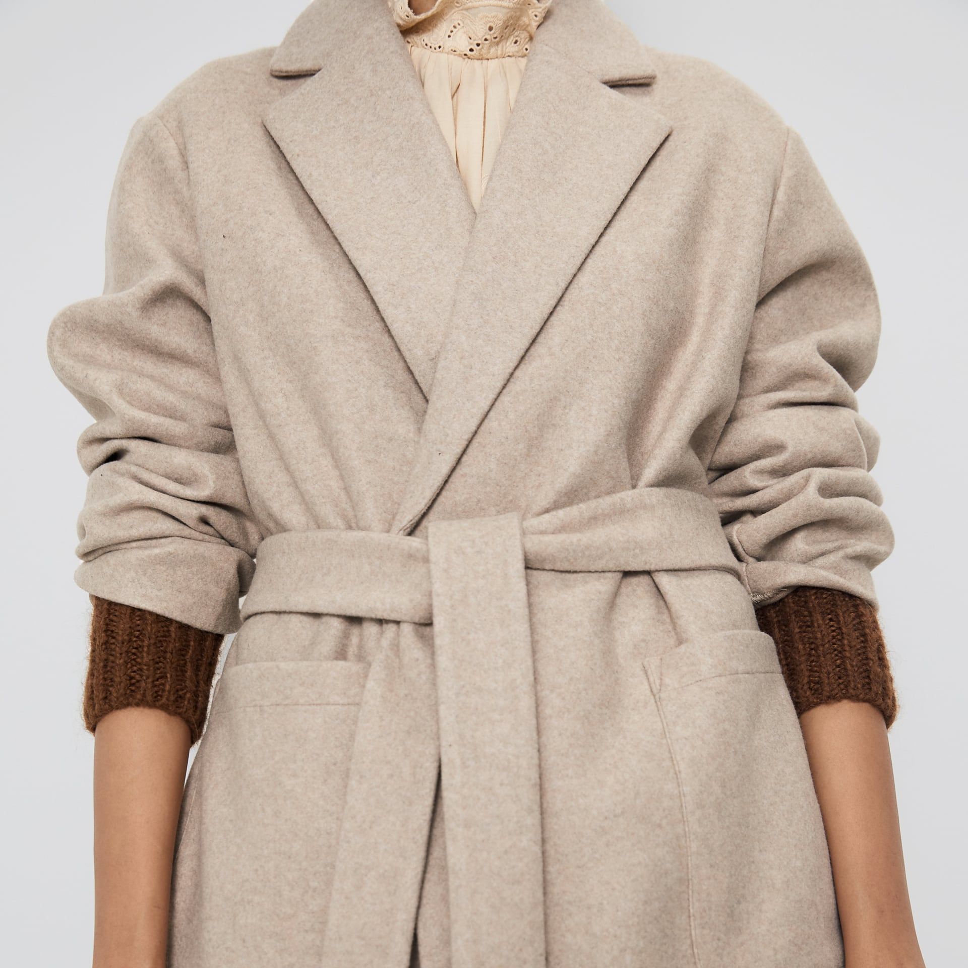 El abrigo camel Zara de tendencia de otoño 2019 más barato