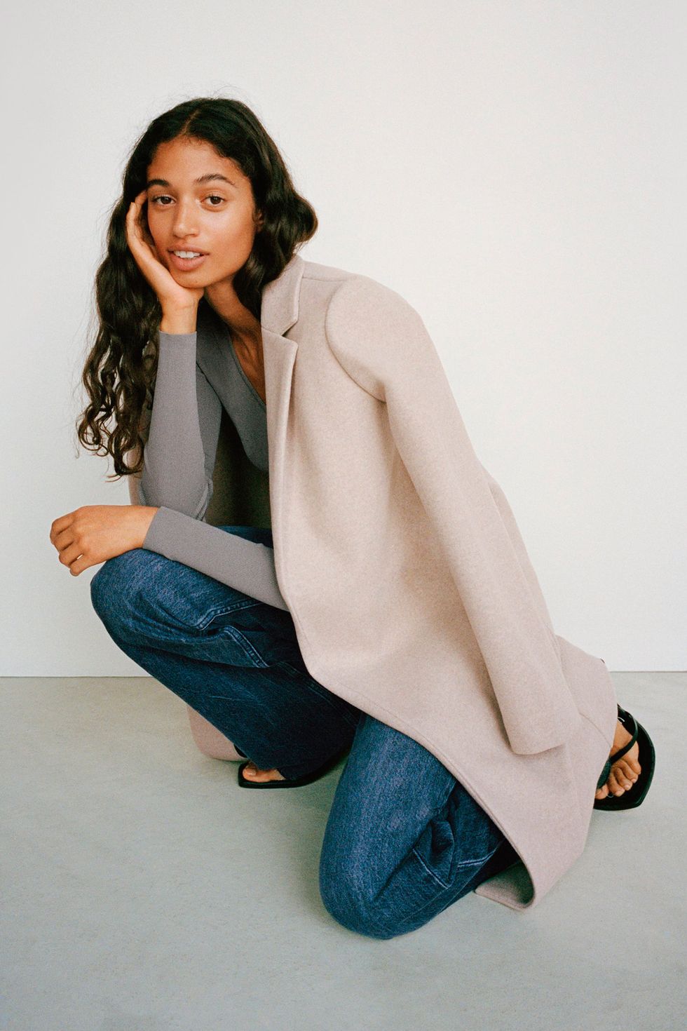 El abrigo de Zara:lo compran personal shopper y llevan
