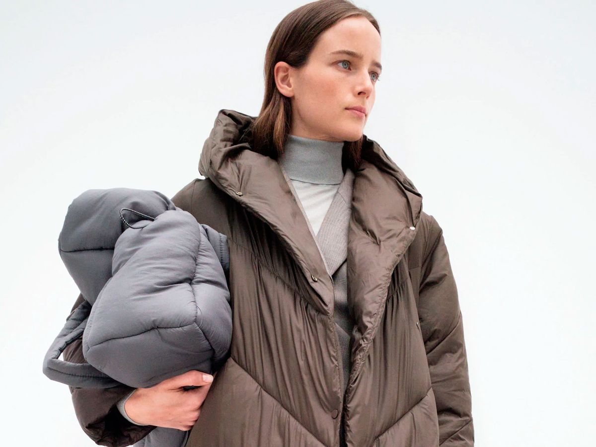 El abrigo plumífero largo de Zara más esperado de 2020