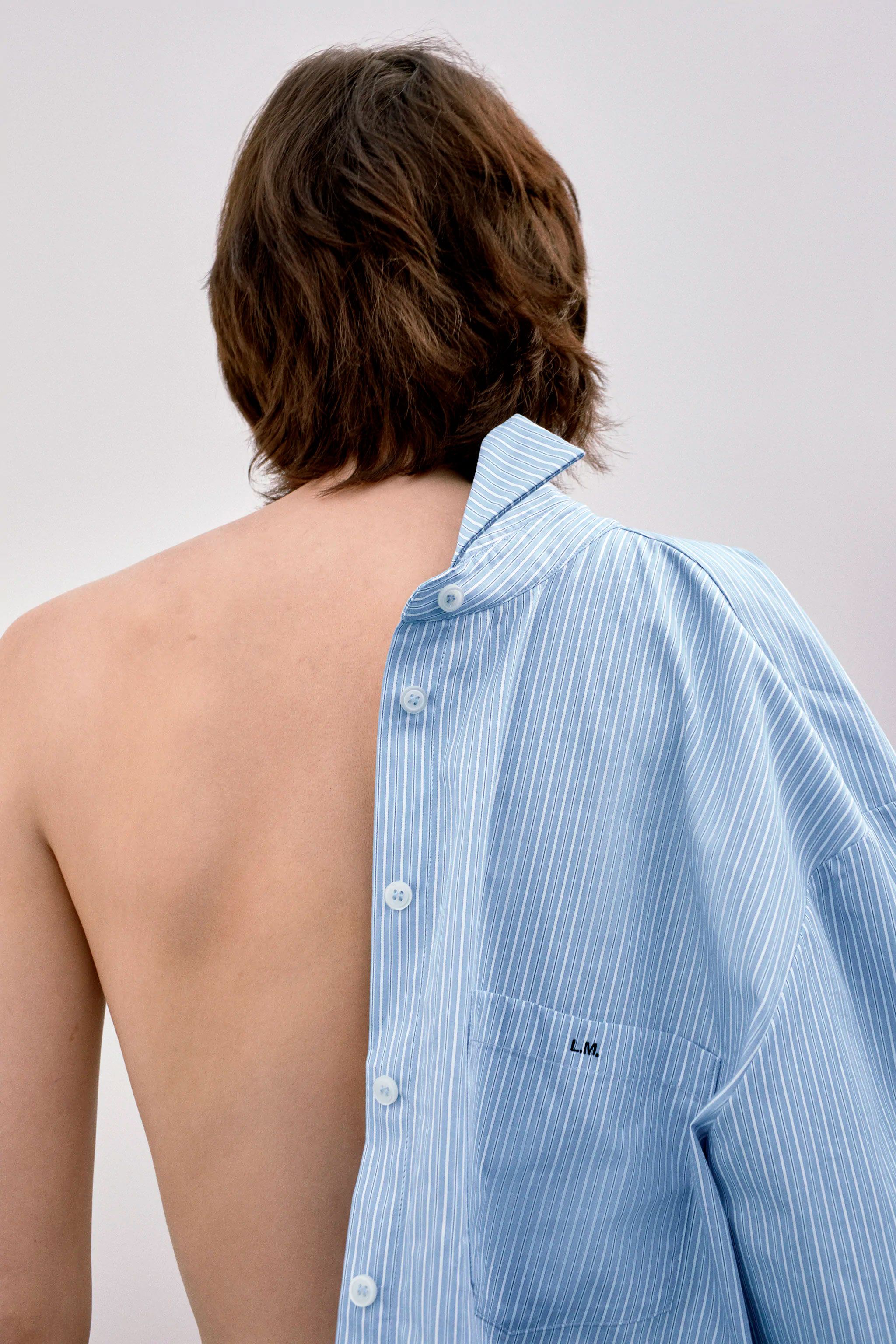 fondo salón Vaticinador Camisas de mujer personalizables con iniciales:lo último de Zara