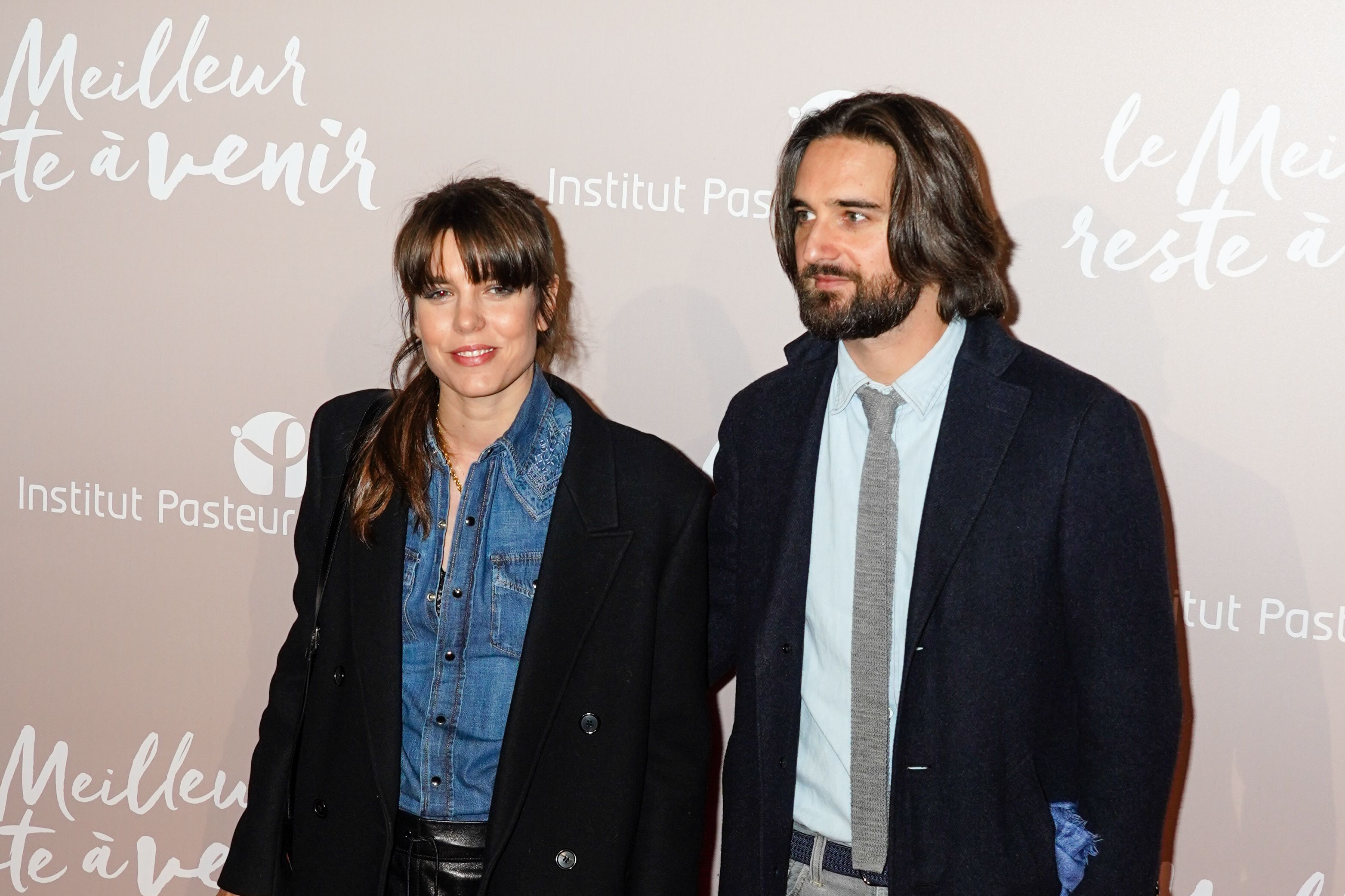 Carlota Casiraghi acierta con el look de las estilistas francesas