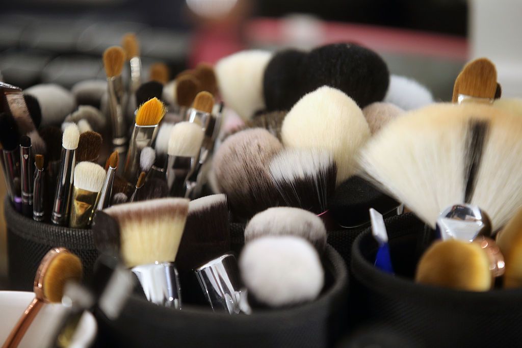  brochas de maquillaje buenas y cómo debes usarlas