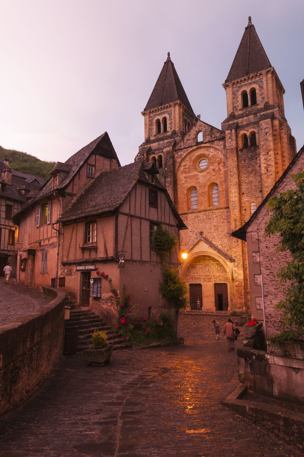 iglesia saint foy en conques, midi pyrenees