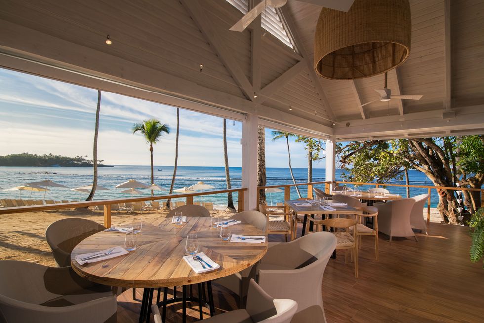 minitas beach club  restaurant