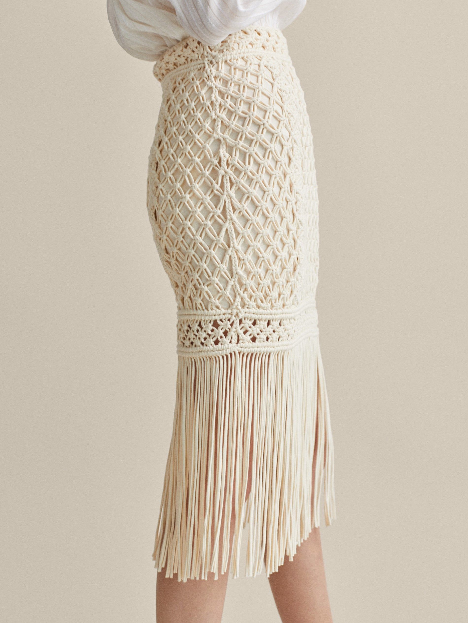 Gobernable enfermero imponer La falda midi de Massimo Dutti de crochet más bonita del mundo