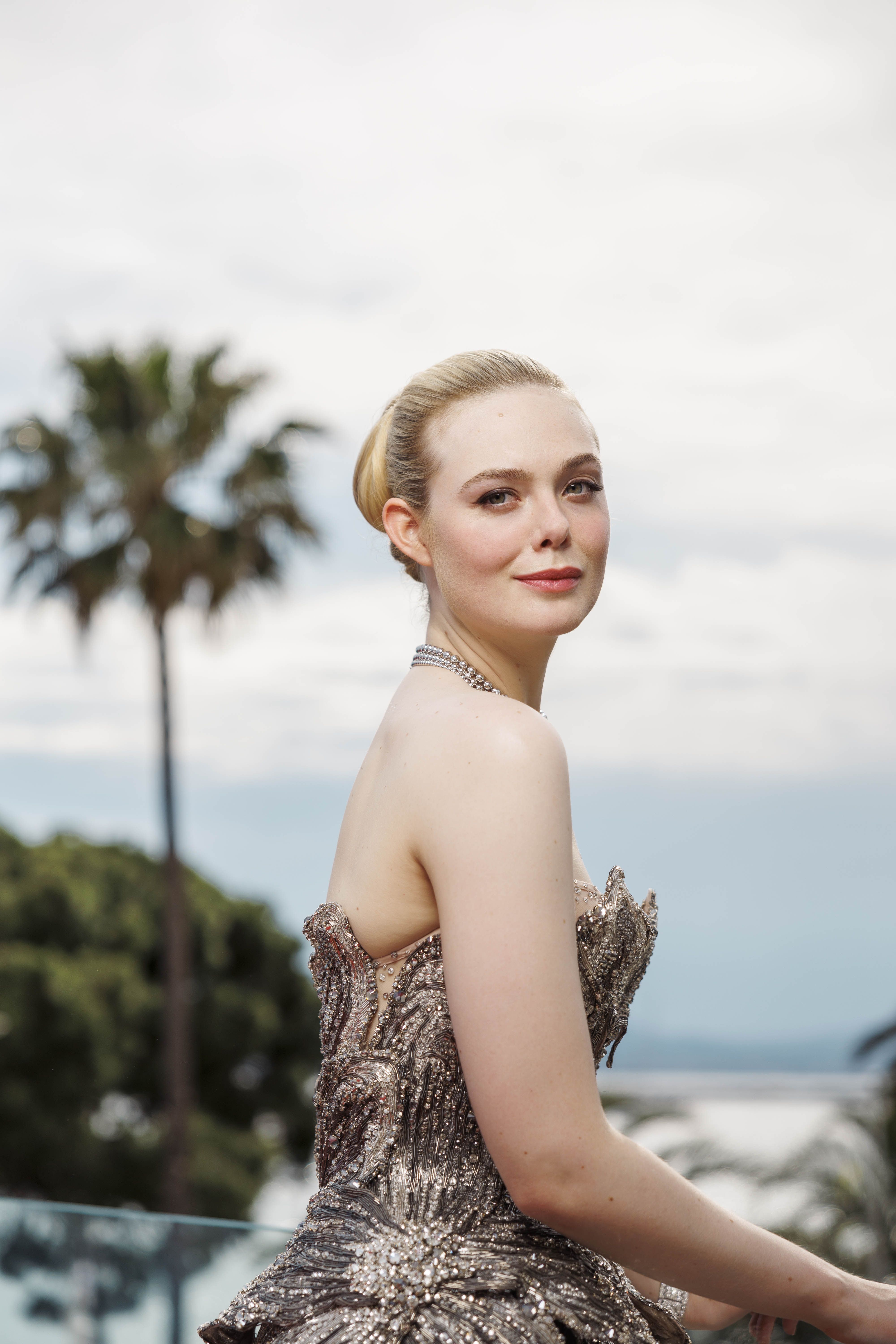 Elle fanning dress clearance cannes