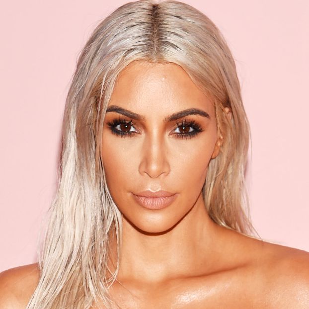 Kim Kardashian Platinum Blonde Again