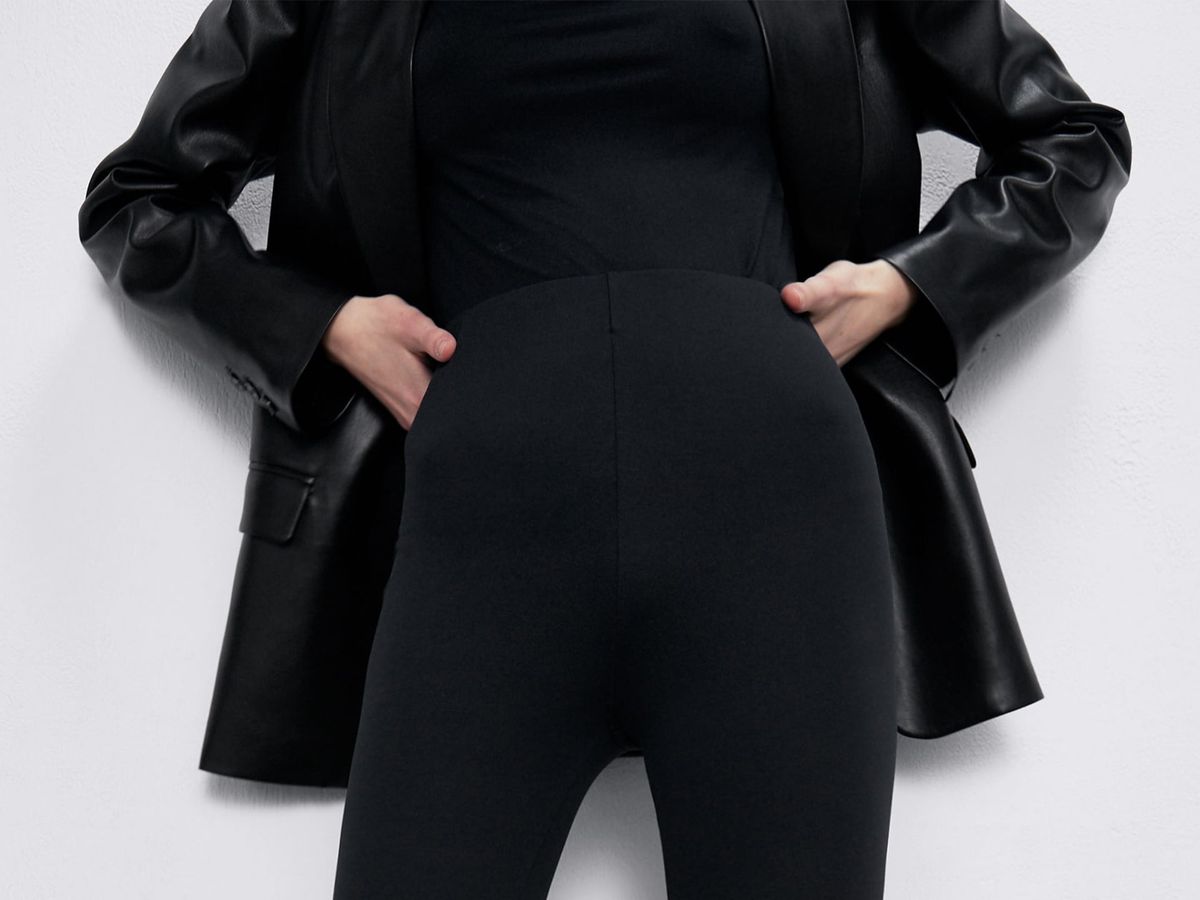 Los leggings de vestir de Zara para tus looks de trabajo en traje