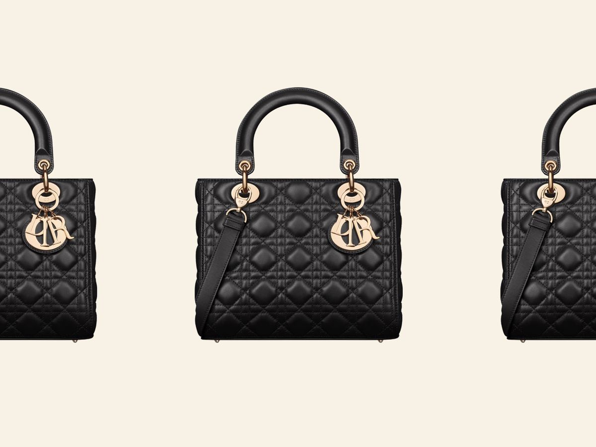 Chanel vintage woman bag make up cosmetic box black color