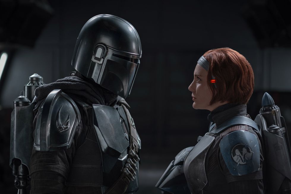 the mandalorian pedro pascal and bo katan kryze katee sackoff in lucasfilm's the mandalorian, season two, exclusively on disney © 2020 lucasfilm ltd  ™ all rights reserved