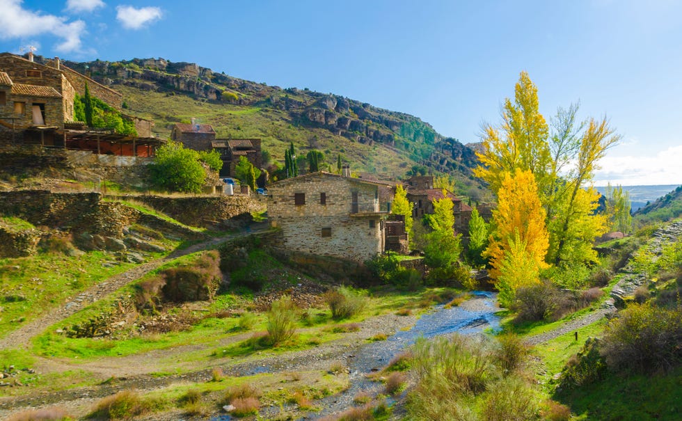 pueblos bonitos cerca de madrid patones de arriba