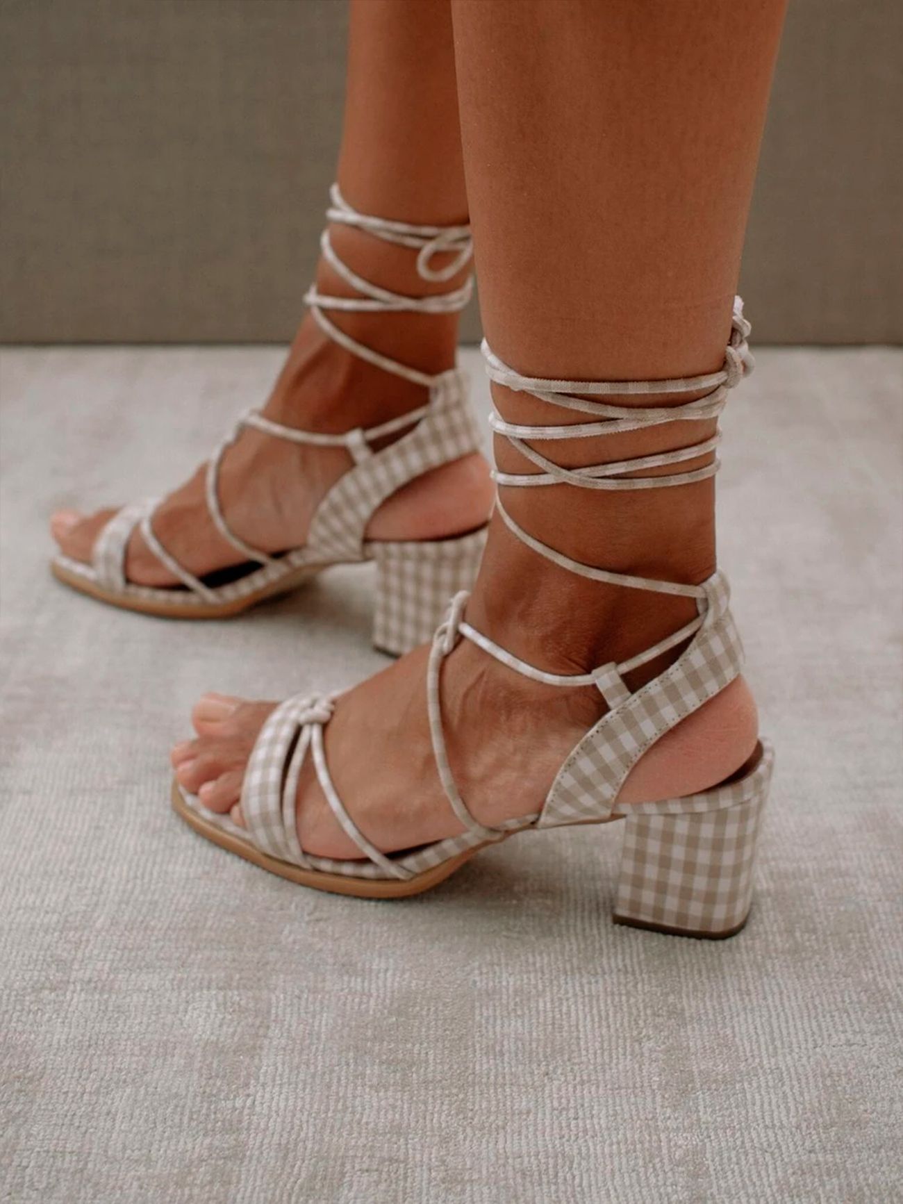 Los primeros zapatos y sandalias Pinterest son espa oles Alohas