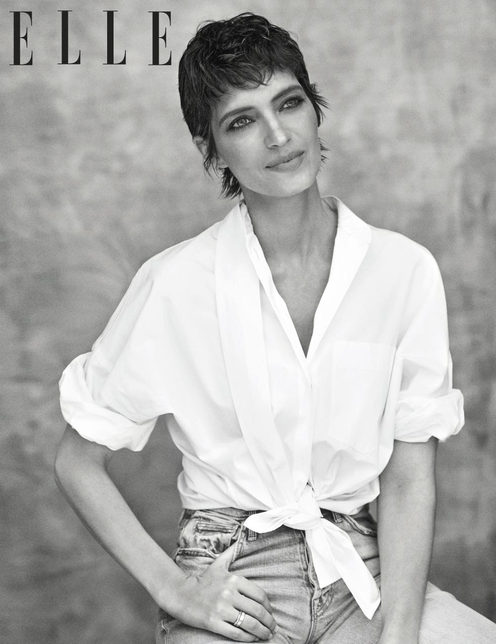 White, Photograph, Beauty, Black-and-white, Retro style, Monochrome photography, Photo shoot, Photography, Model, Fashion, 