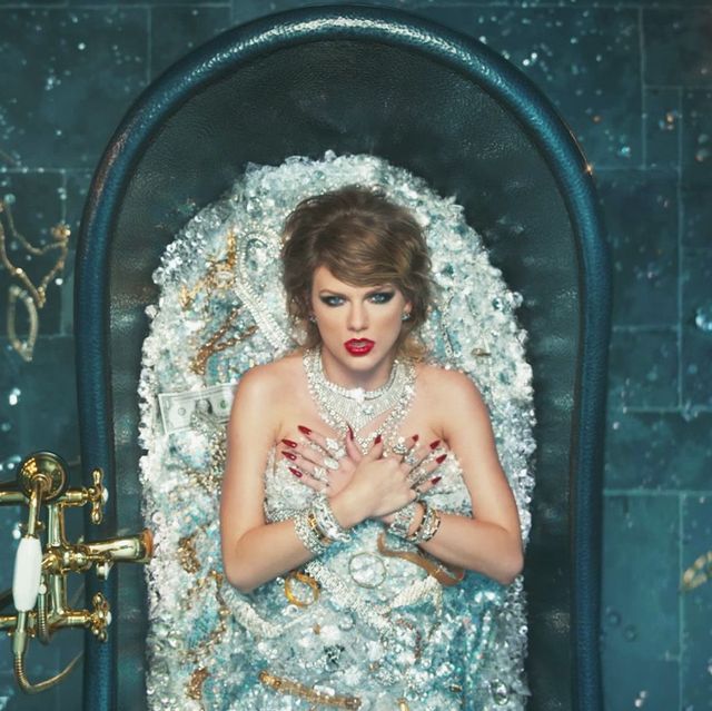 Taylor Swift's Uncomfortable Bath