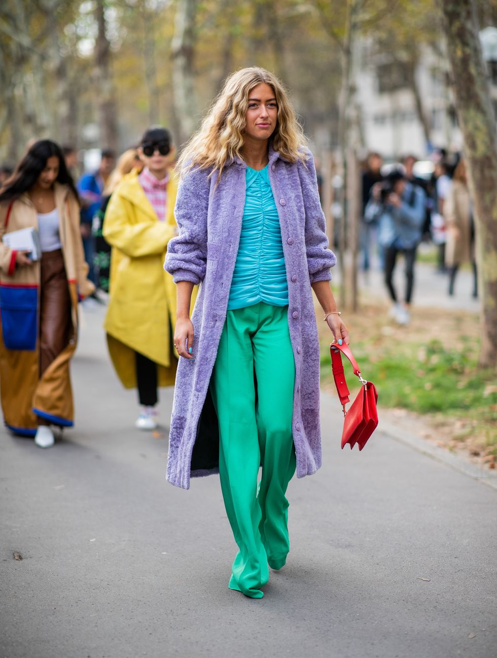 shopping tops de primavera low cost Zara Bershka H&M &Other Stories imprescindibles esta temporada