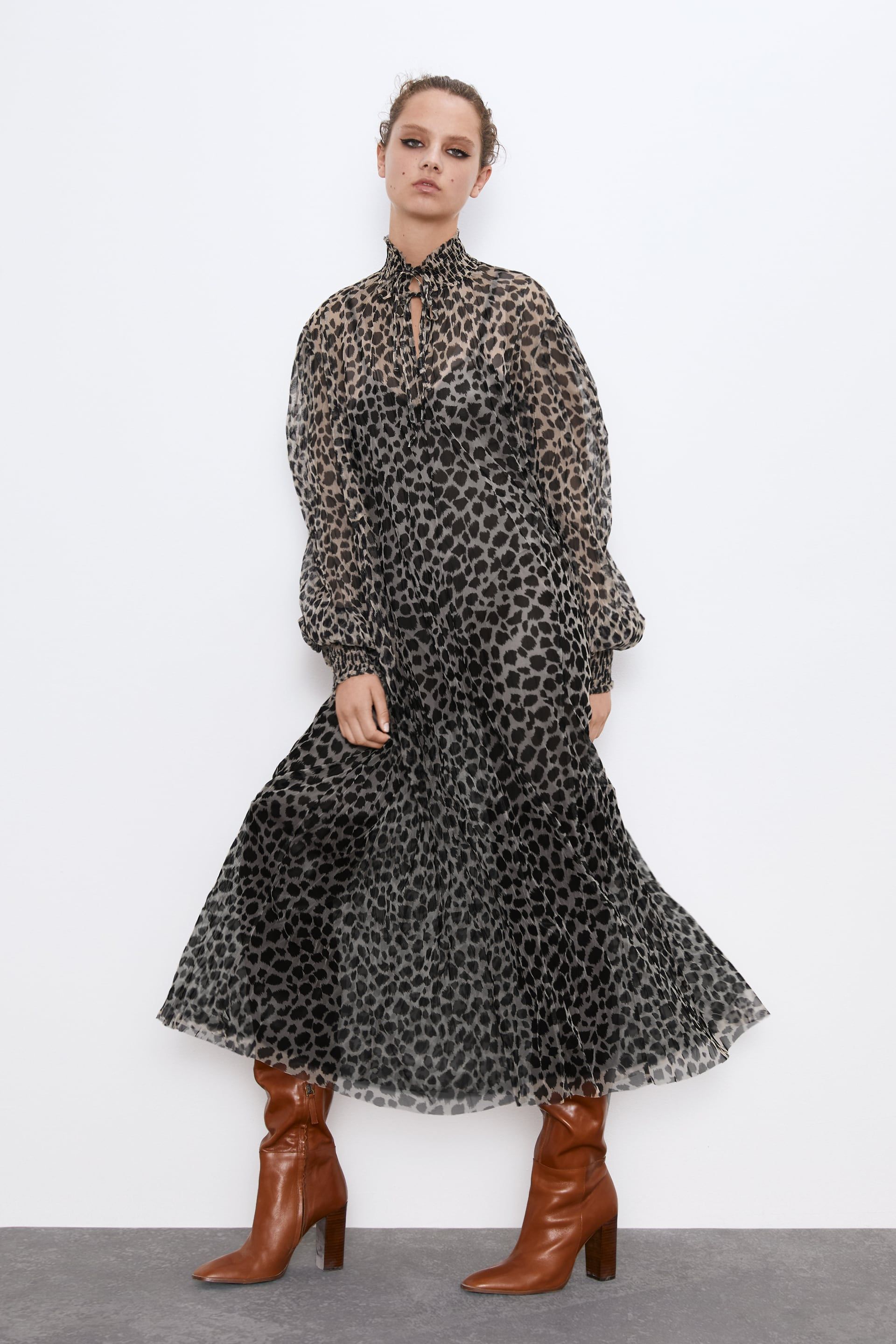 El largo leopardo y tul de Zara-Vestido largo y