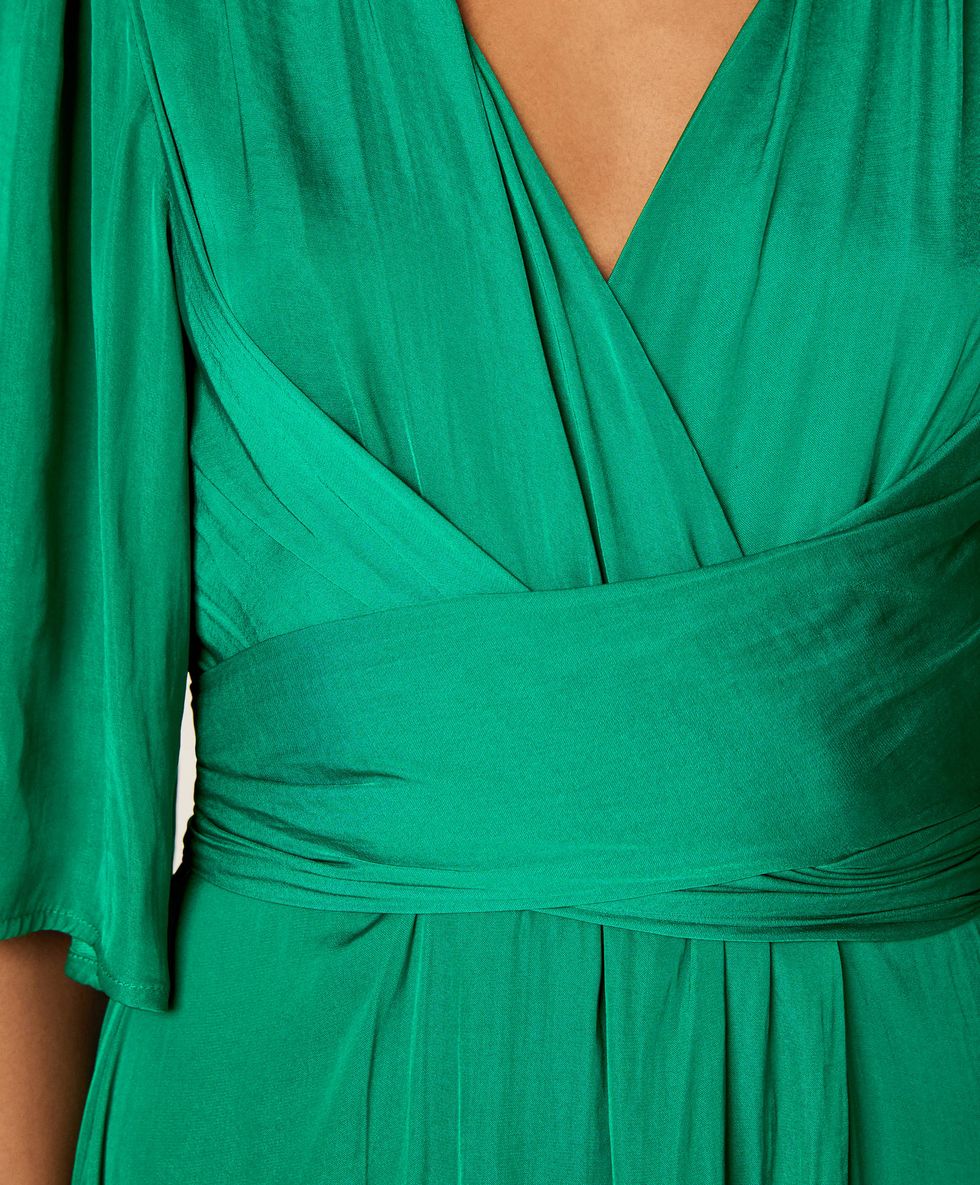 reedita su vestido verde más viral tienda