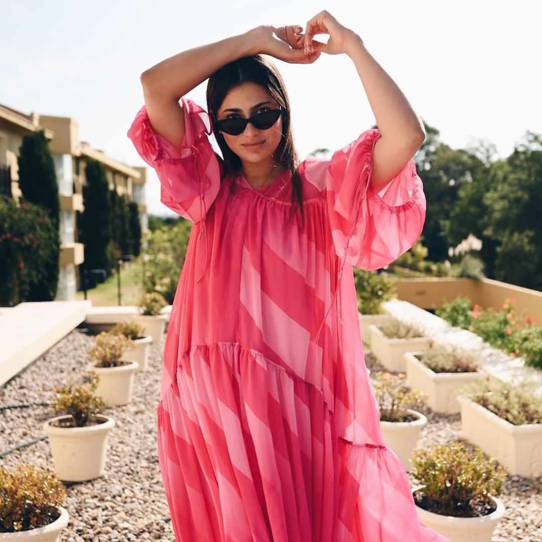 Este vestido largo de H&M no vende pero es viral en Instagram