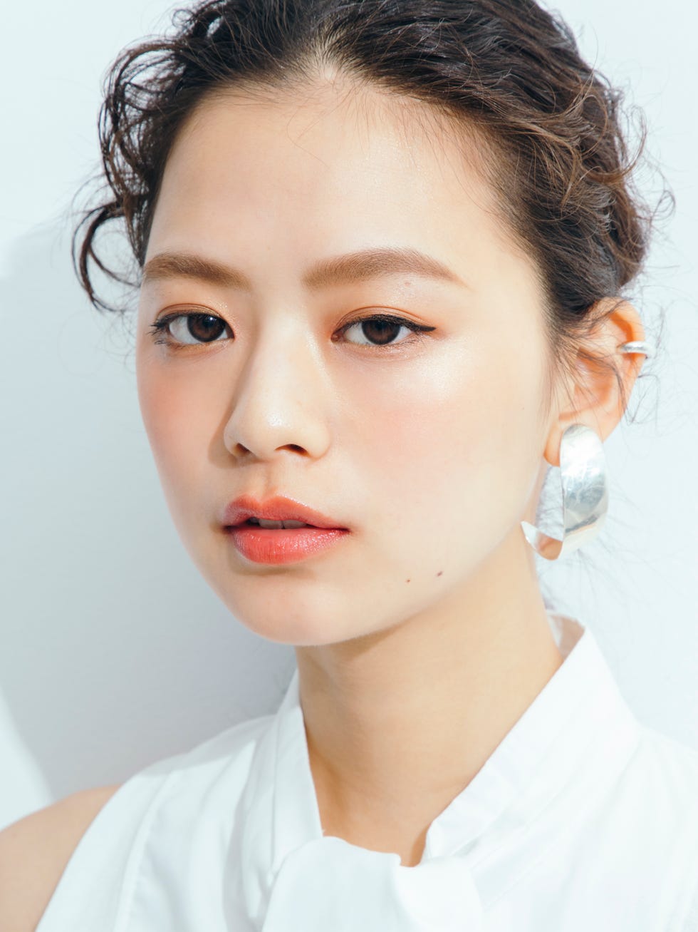 ケバい女性画像 眉毛の描き方、昼と夜では変えなきゃソン！ 好感度がアップする、昼眉⇔夜眉のスイッチ術