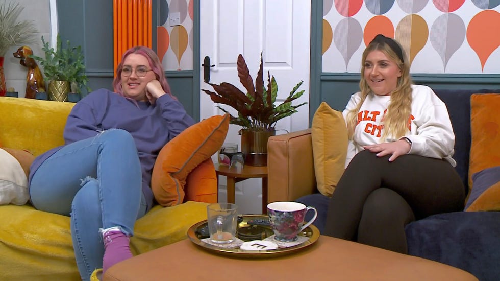 ellie, izzie, gogglebox