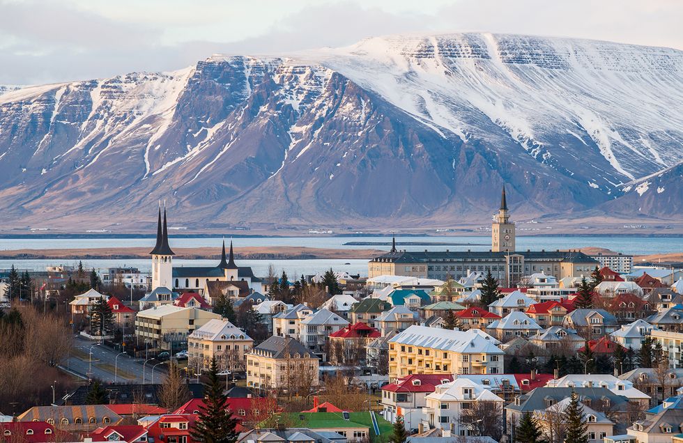 Reykjavik, capital de Islandia, al final de la estación de invierno elle.es