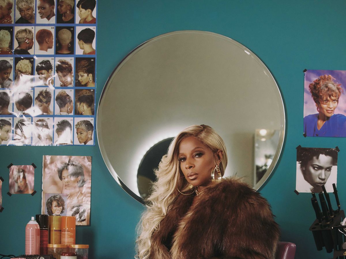 Why Does Mary J. Blige Always Wear Blonde Hair?