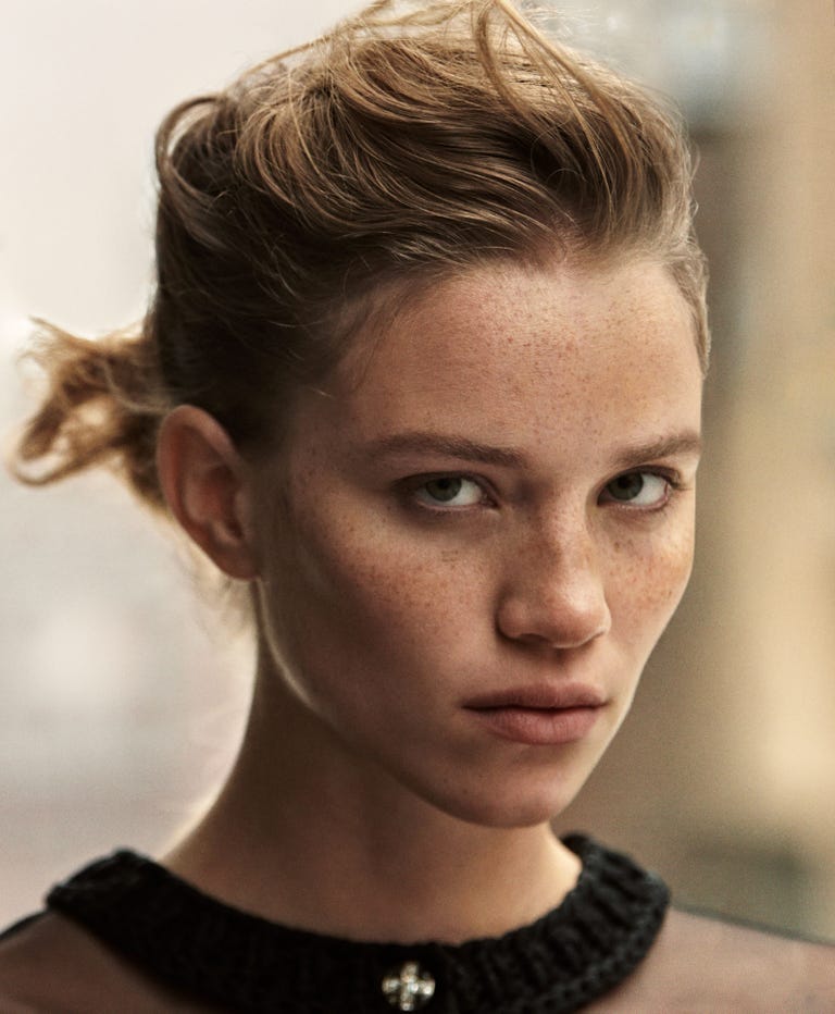 rebecca-longendyke-on-modeling-advice-family-and-skincare-routine