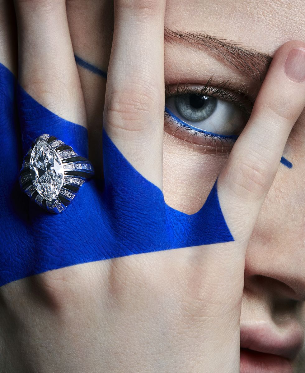 Blue, Hand, Finger, Close-up, Electric blue, Cobalt blue, Eye, Ring, Fashion accessory, Nail, 