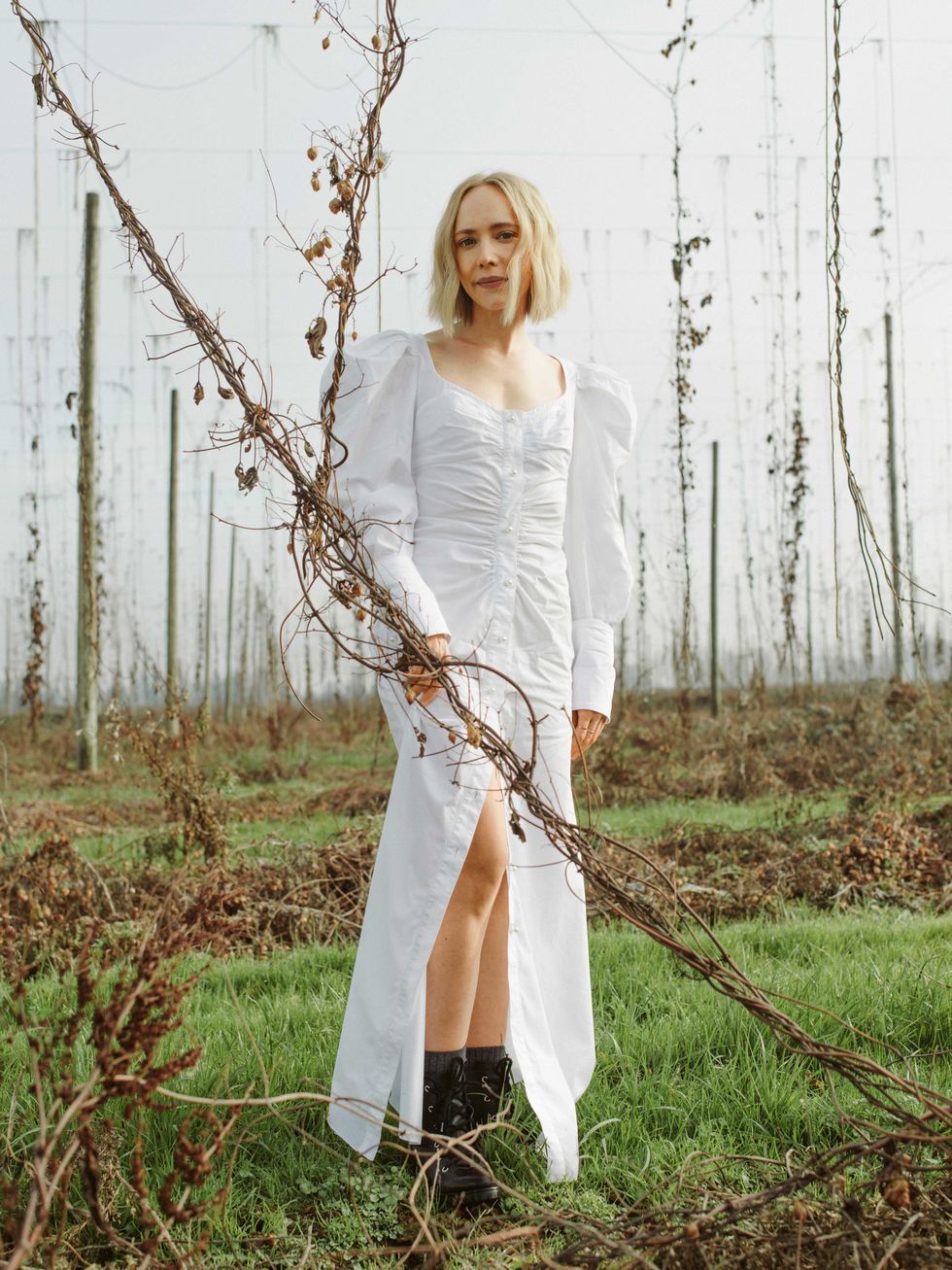 People in nature, Clothing, Tree, Beauty, Long hair, Dress, Grass, Fashion, Blond, Photography, 