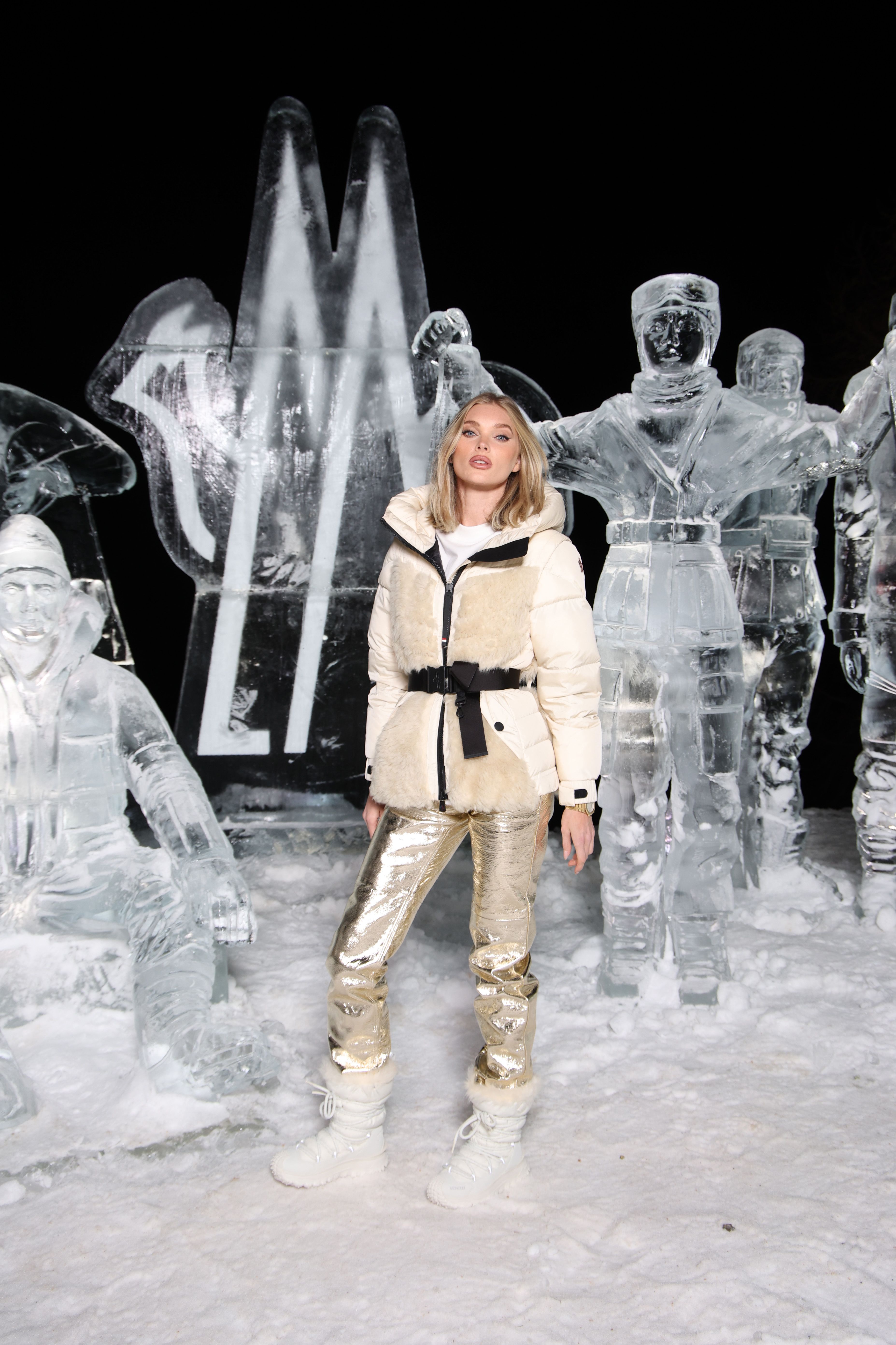 Moncler shows discount