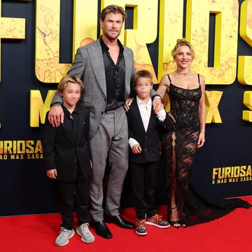 los hijos de elsa pataky y chris hemsworth en la alfombra roja