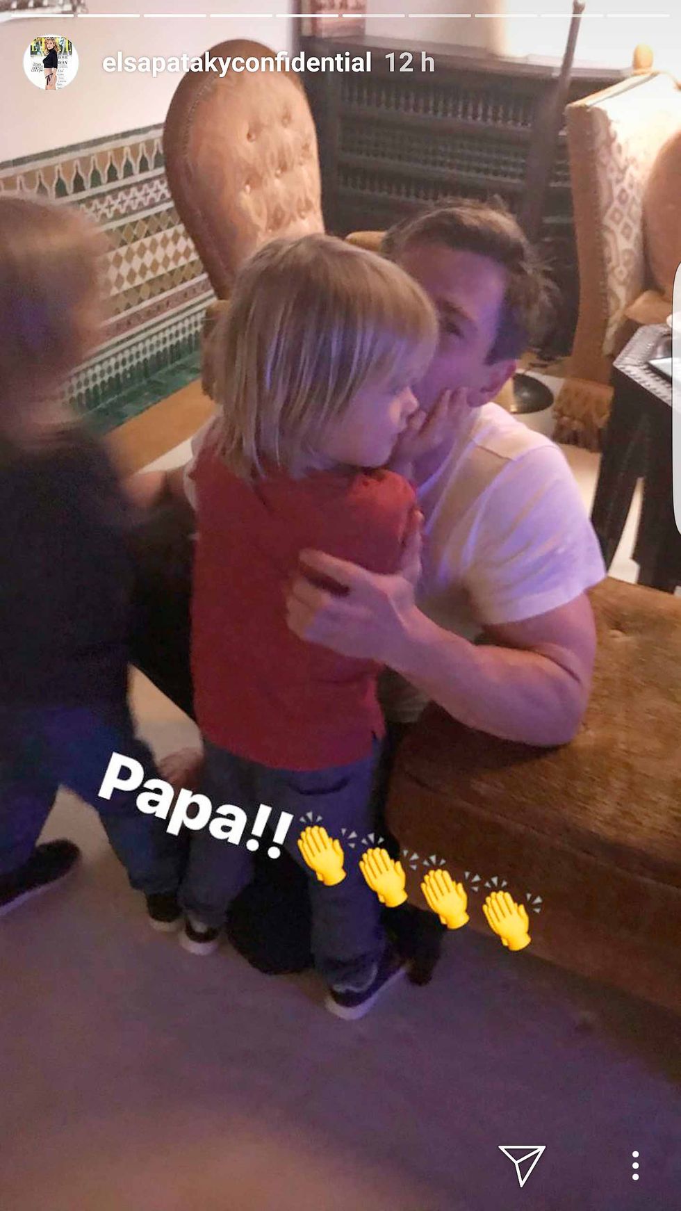 Chris Hemsworth con sus hijos en Marruecos