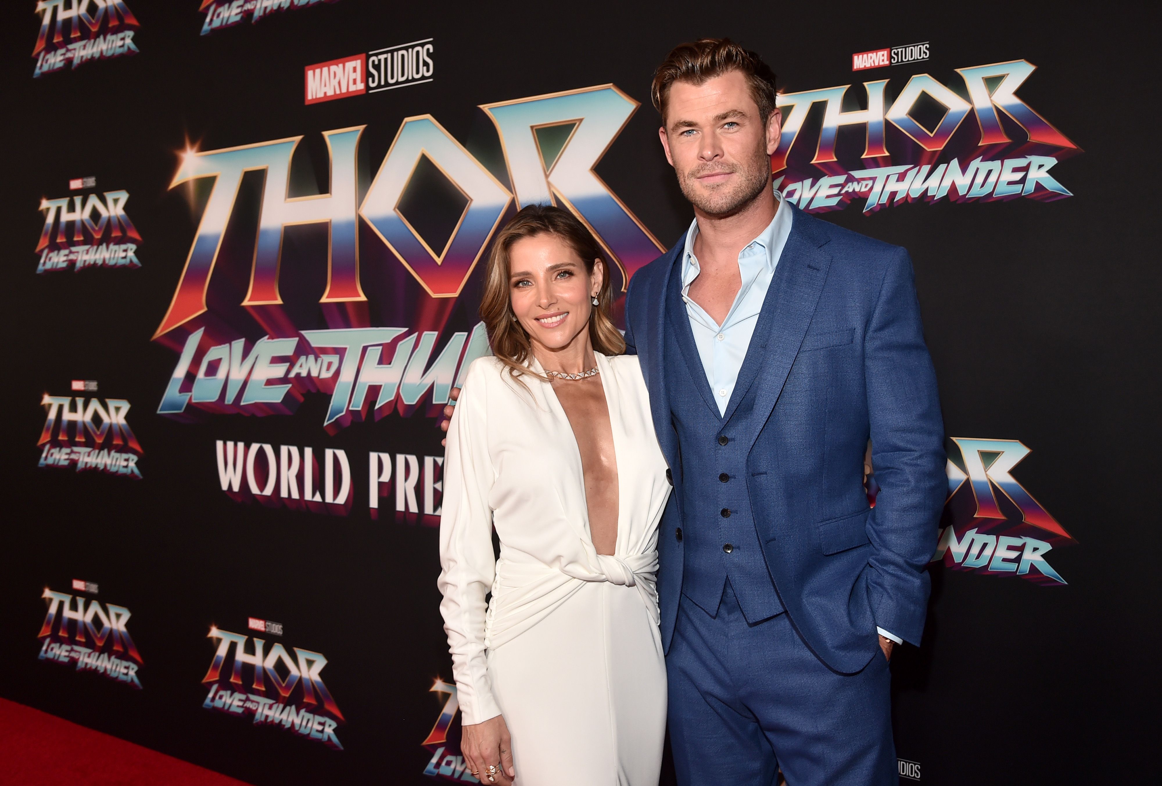 Chris Hemsworth tiene una prótesis de su pene junto al martillo de Thor en  su casa 