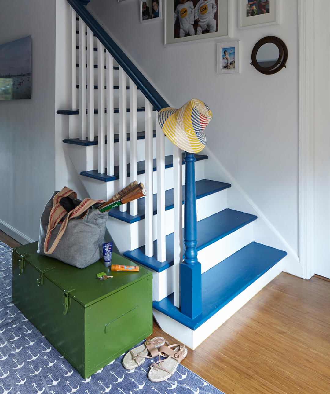 17 Brilliant Ways to Style Your Staircase