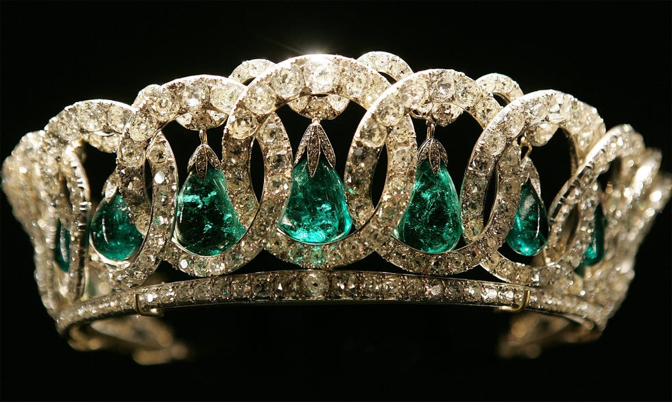 queen jewellery