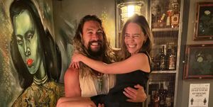 emilia clarke y jason momoa protagonizan un sonado reencuentro en instagram