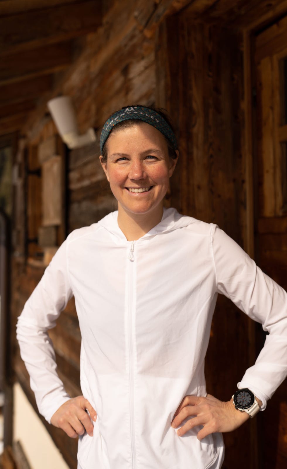 la trail runner noruega ﻿emelie forsberg con el reloj ﻿coros apex pro