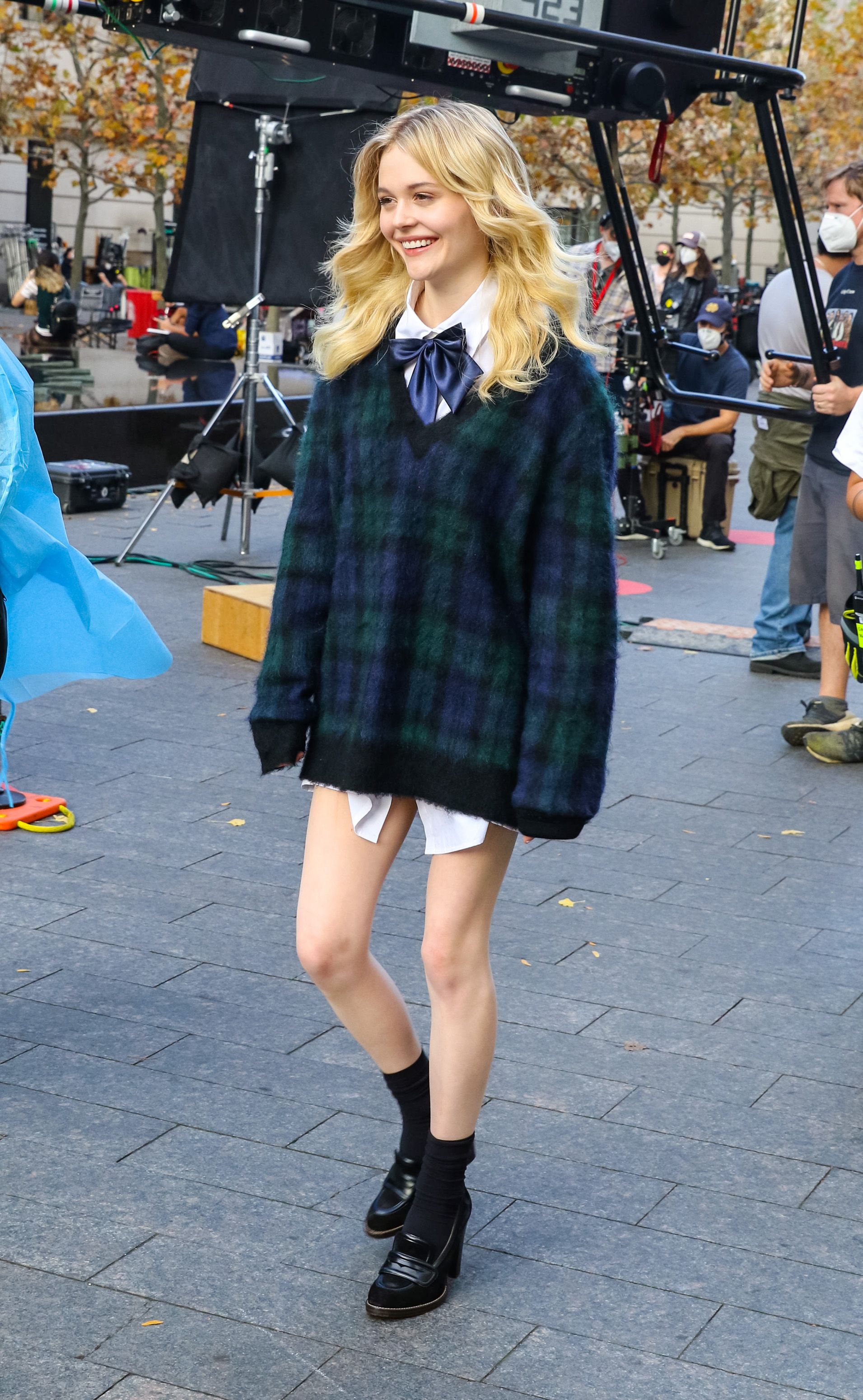 New Behind the Scenes Photos From The 'Gossip Girl' Reboot - 2022