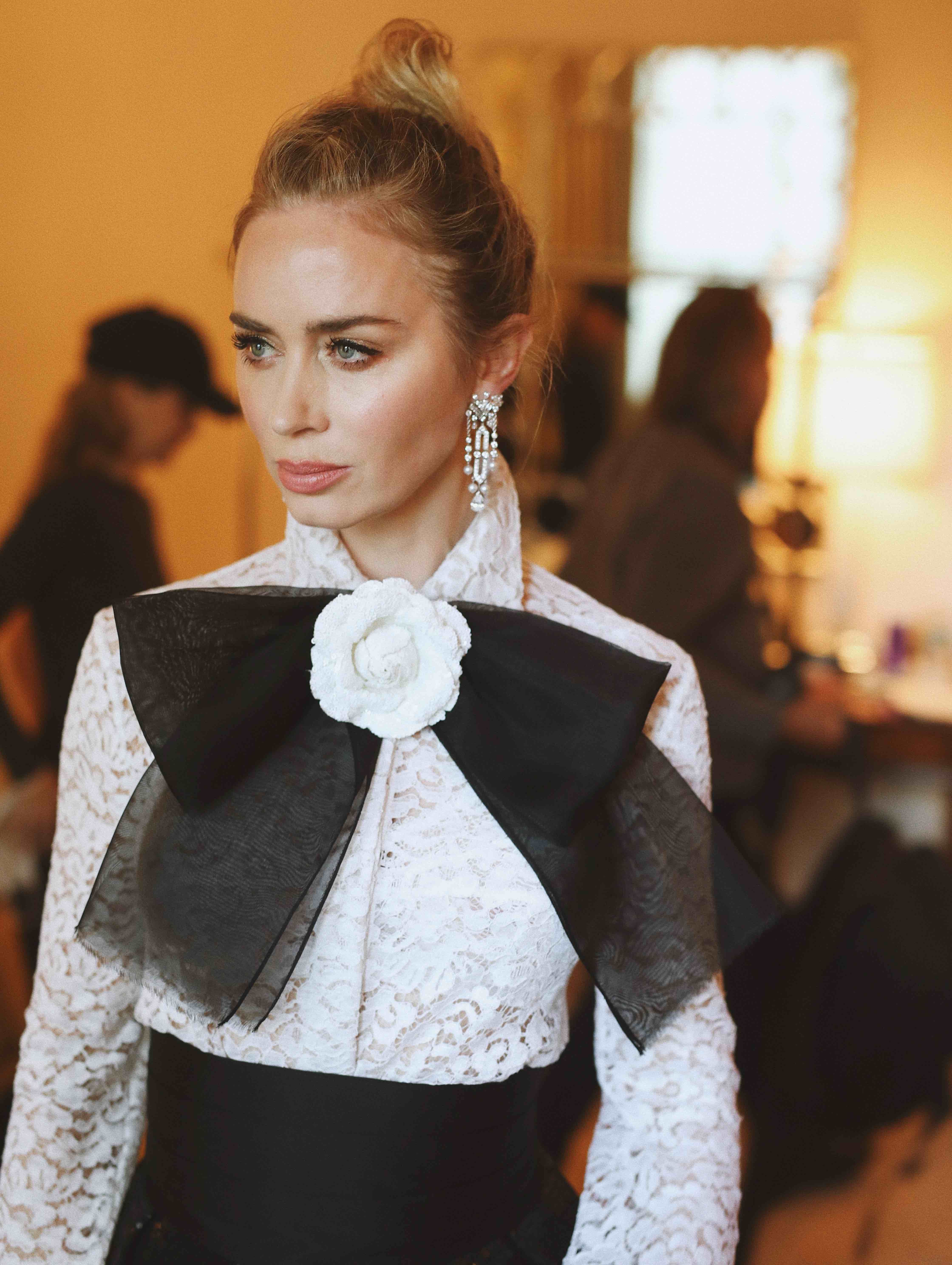 Beauty Moment with Emily Blunt – Chantecaille