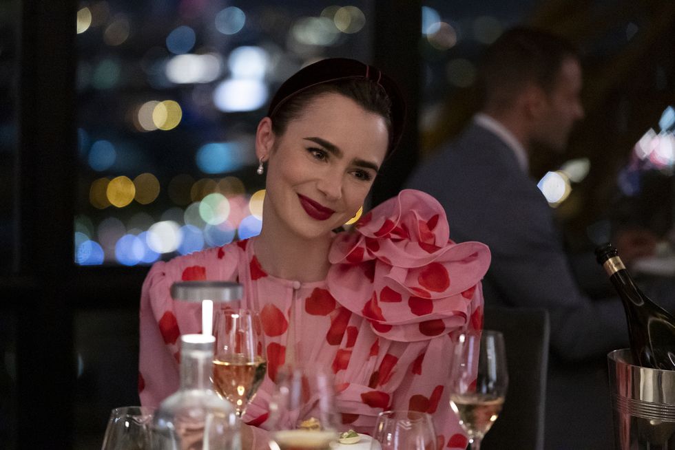 emily in paris lily collins as emily in episode 301 of emily in paris cr stéphanie branchunetflix © 2022