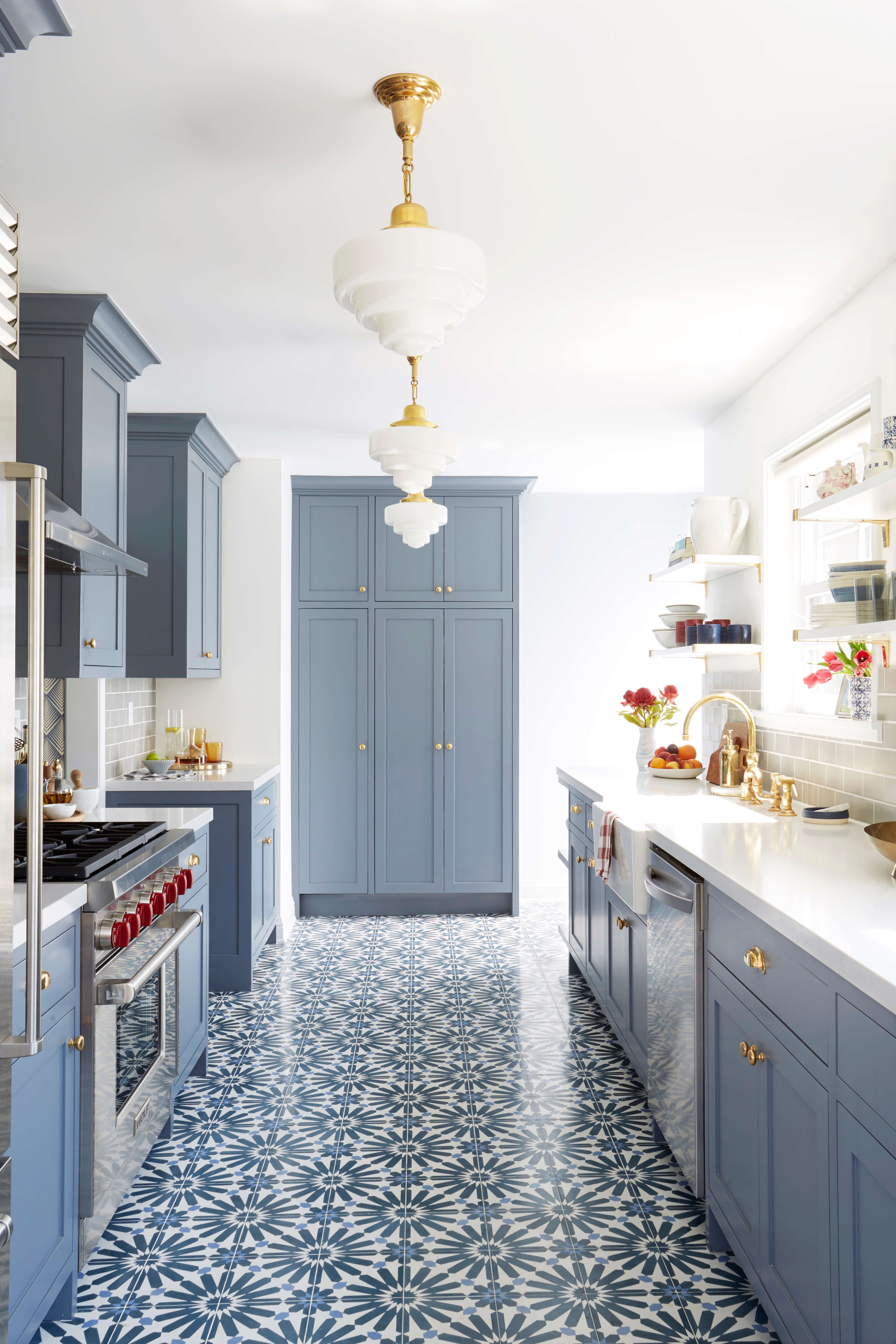 bold blue kitchen cabinets