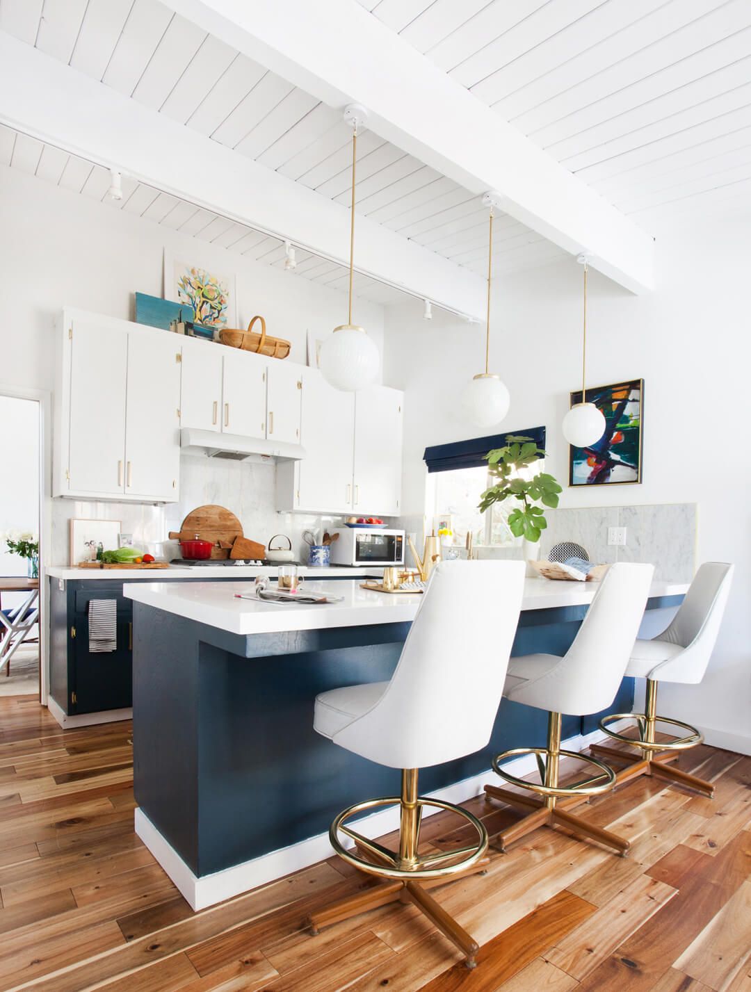 Kitchen Counter Organization in a Styling Way - Inspiration For Moms