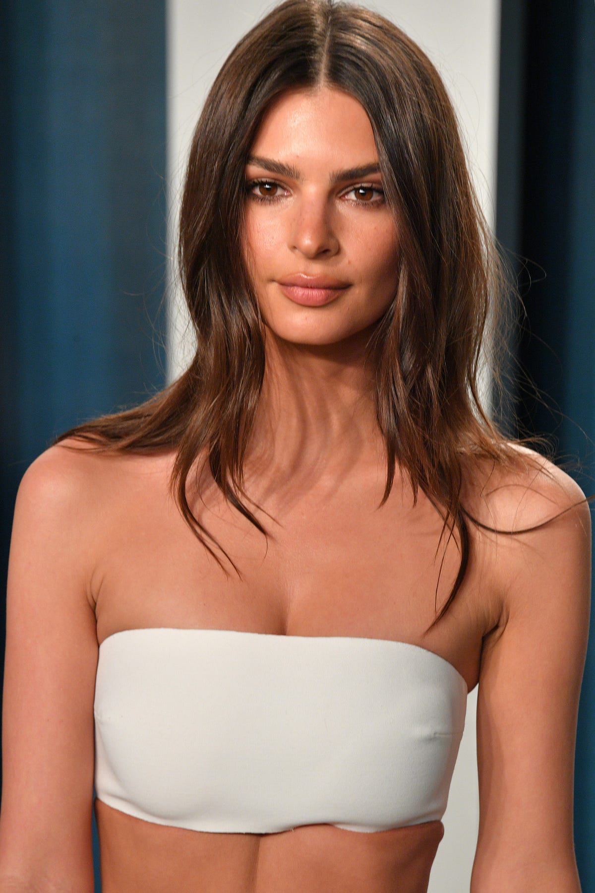 Emily Ratajkowski's new take on the breastfeeding Insta pic