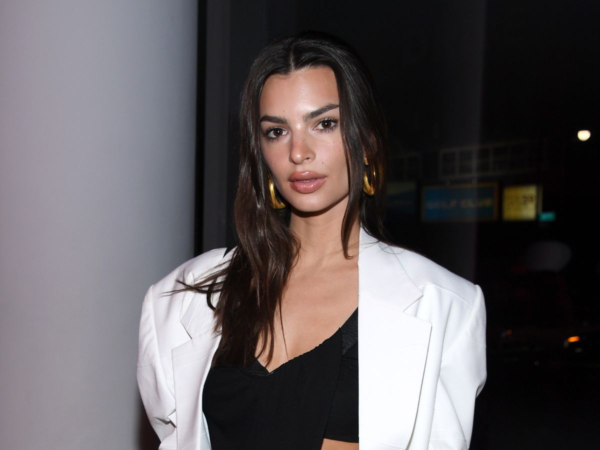 Emily Ratajkowski's post-baby body pictures are dividing people