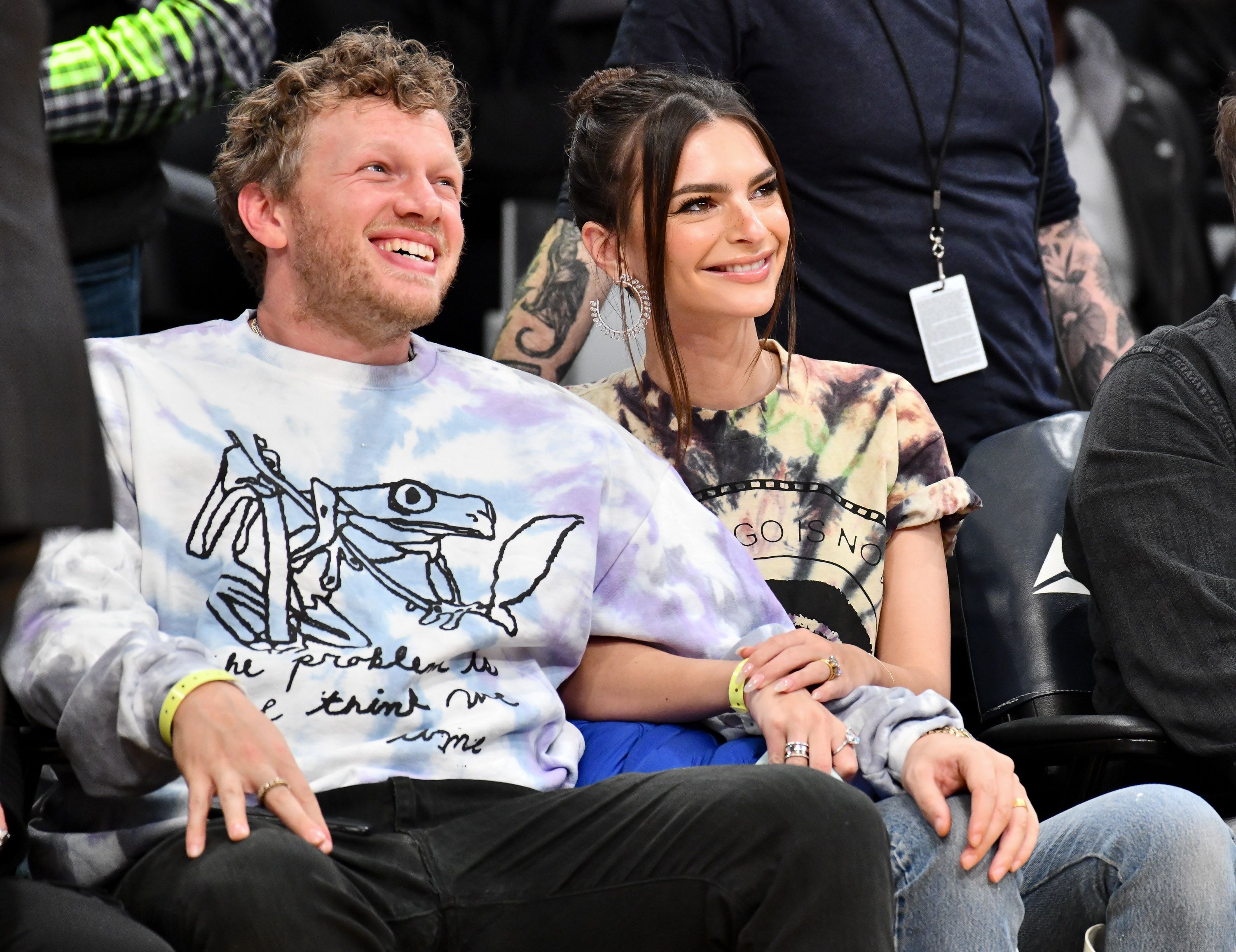 Emily Ratajkowski e Sebastian Bear-McClard aspettano un bambino